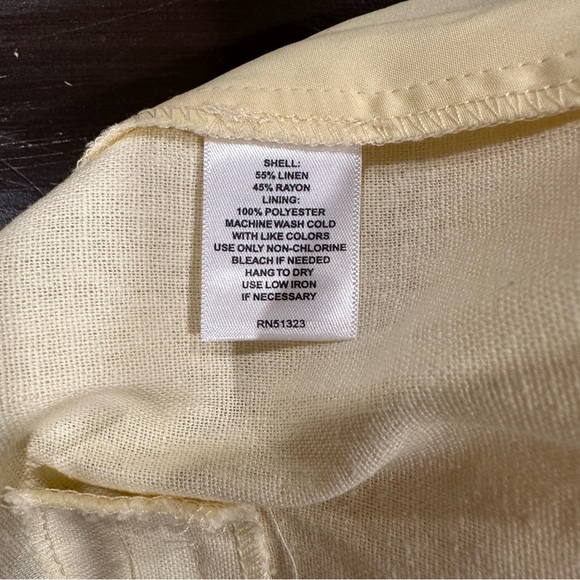 Halogen Bermuda Shorts Butter Yellow Size Medium Linen Blend NWT - Picture 9 of 11